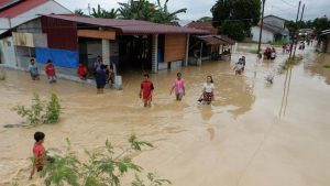 Lombok Tengah Diterjang Banjir, Ratusan Keluarga Terdampak