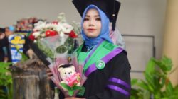 Nurbaiti dari Desa Bajo Meraih Gelar Magister Pendidikan Agama Islam di UNISMA Surabaya