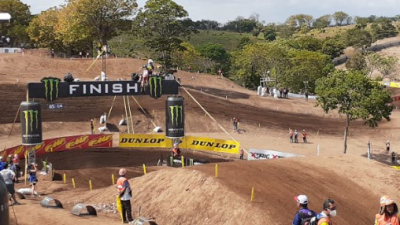 Tak Digunakan, Pemkab Sumbawa Tetap Lakukan Pemeliharaan Sirkuit Motocross Samota 