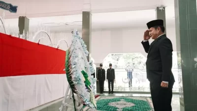 Pj. Gubernur NTB Ziarah ke Makam Pahlawan Nasional TGH Muhammad Zainuddin Abdul Madjid