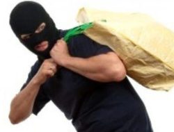 Dua Pemuda Nekat Curi 11 Karung Bawang Putih di Pasar Mandalika, Uang Hasil Curian Dipakai Judi Online